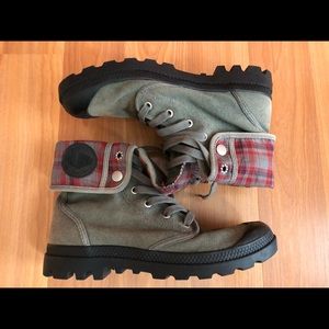 (LAST CHANCE! Deleting!) Palladium Boots sz. 7